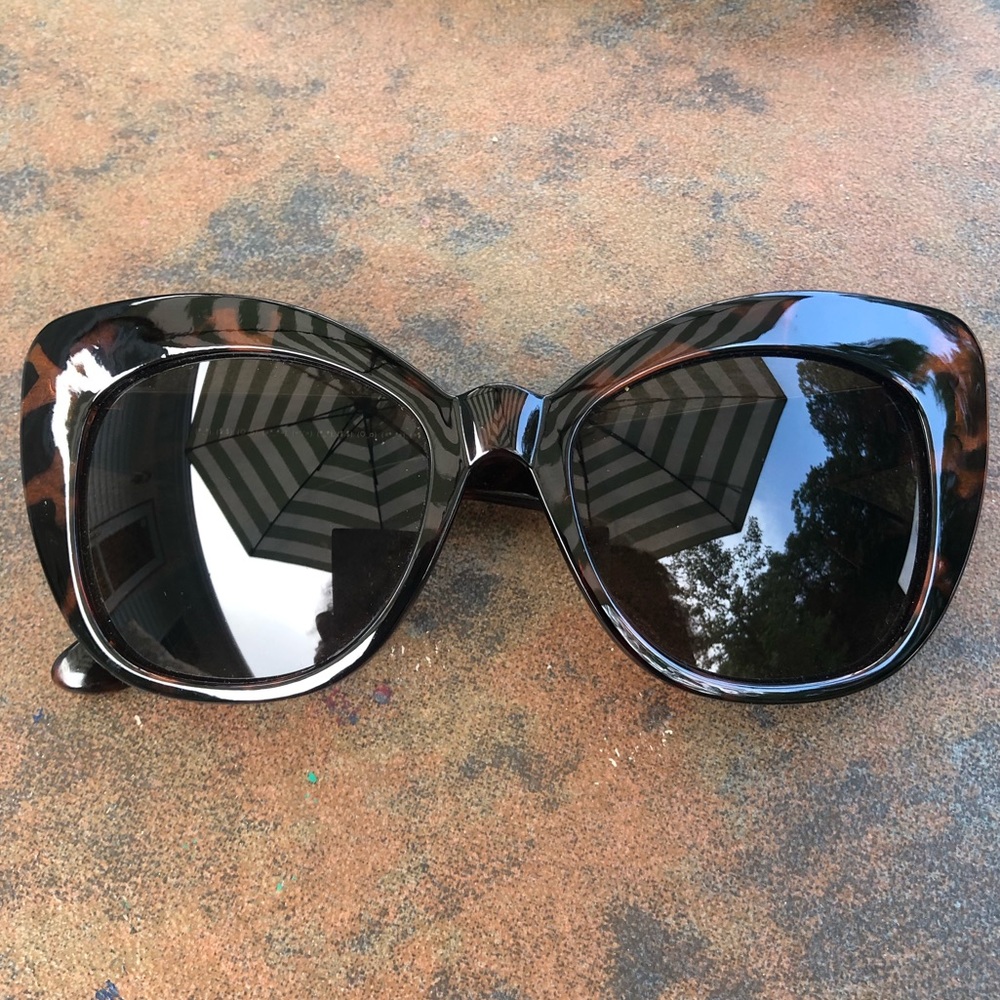 [𝔹𝕆𝔾𝕆] Oversized Cat-Eye Sunglasses